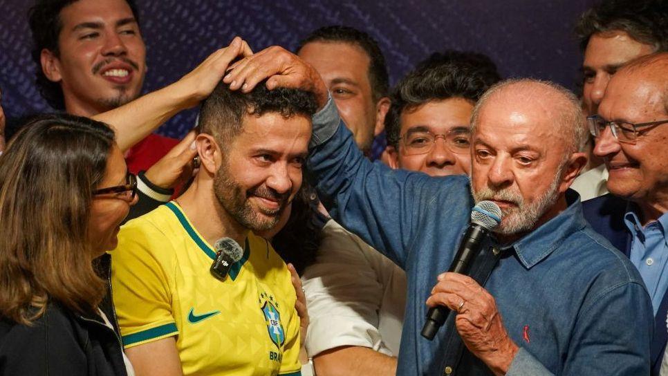 Image caption,Lula called André Janones "our General" after his major contribution paid off