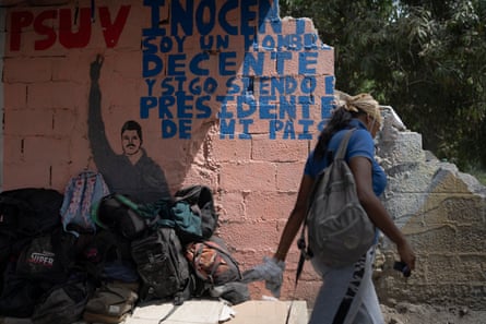 A mural of the former president Nicolás Maduro with text reading: ‘I’m innocent, I’m a decent man and I am still the president of my country.’
