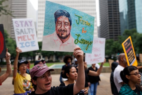 ‘ICE must leave the state of Maine’: protesters march after fatal shooting - video