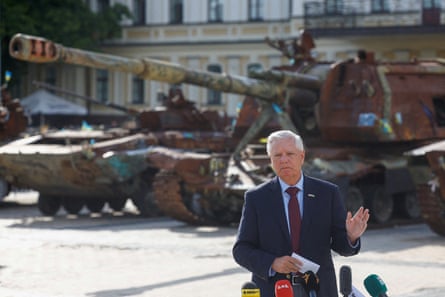 Lindsey Graham speaking to the media after his meeting with Ukraine’s president, Volodymyr Zelenskyy, amid Russia’s attack on Ukraine, in Kyiv on 10 July 2026.Photograph: Valentyn Ogirenko/Reuters
