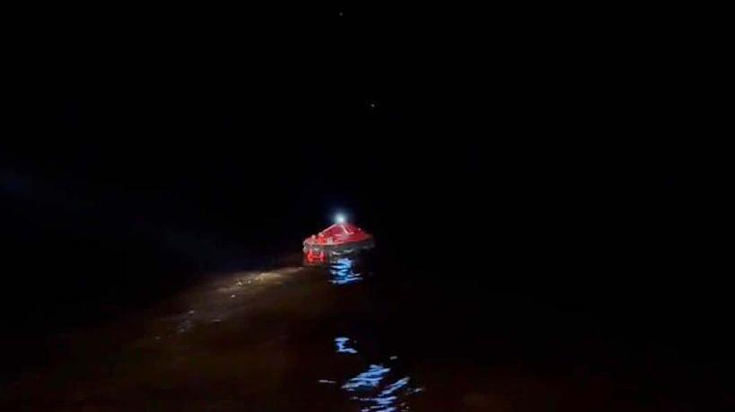 Image caption,Search teams located some of the life crafts, but some survivors reported clinging on to boxes