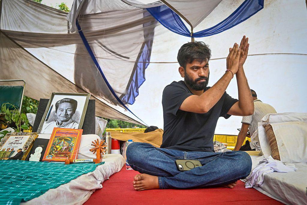 Image caption,Many believe the ongoing protests have tapped into wider public frustrations