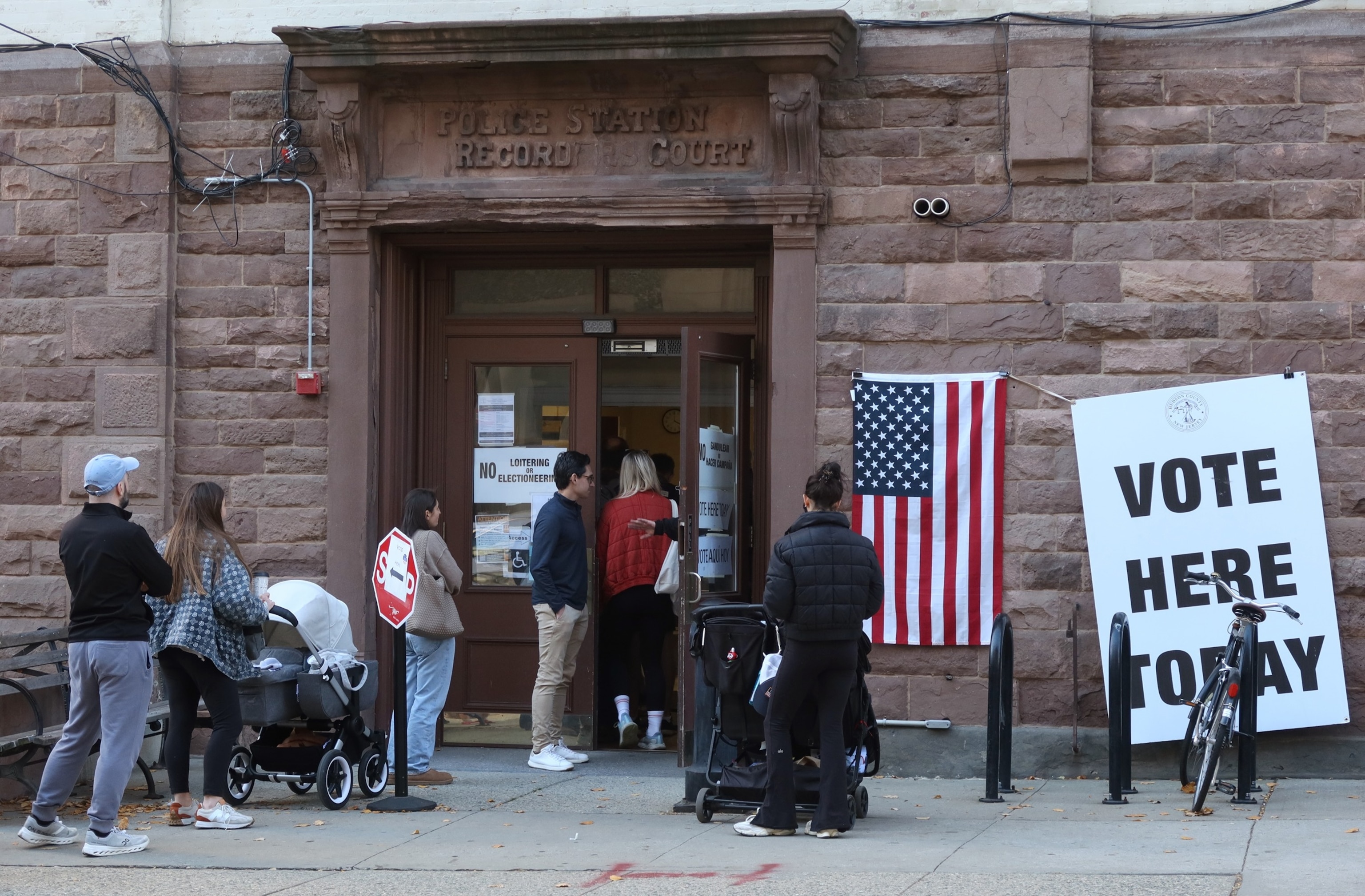 People stand in line to vote during early voting in Hudson County, November 2, 2024, in Hoboken, New Jersey.Gary Hershorn/ABC News
