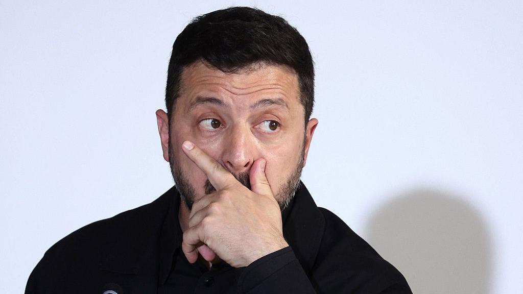 Image caption,Zelensky's change of commander-in-chief has provided only a partial fix to the crisis