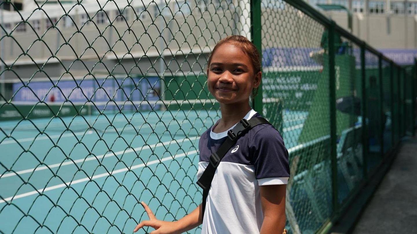 Image caption,Teen tennis player Maristella Torrecampo idolises Alex Eala