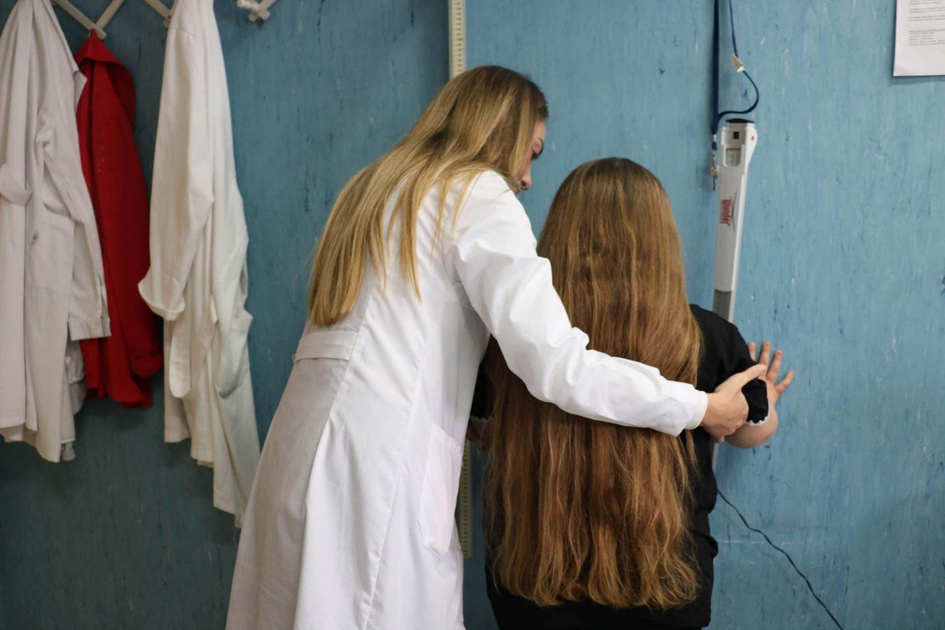 Image caption,Francesca, 10, weighs 60kg but her parents say they have never considered her weight as a problem