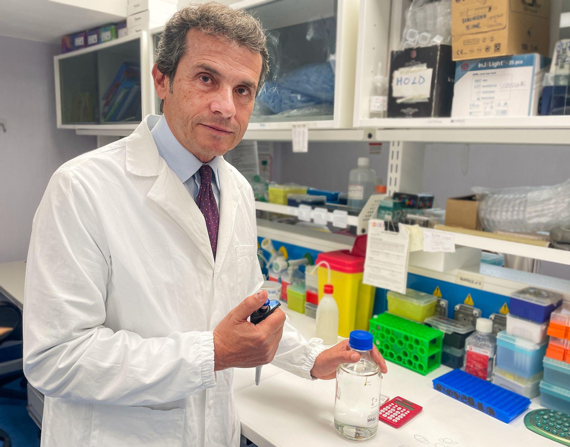 Image caption,Dr Roberto Berni Canani says that by the time families arrive at his clinic, unhealthy habits have already become deeply ingrained
