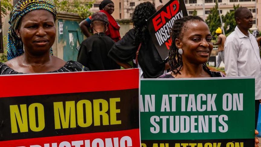 Image caption,The authorities are under increasing pressure to deal with the ongoing violence