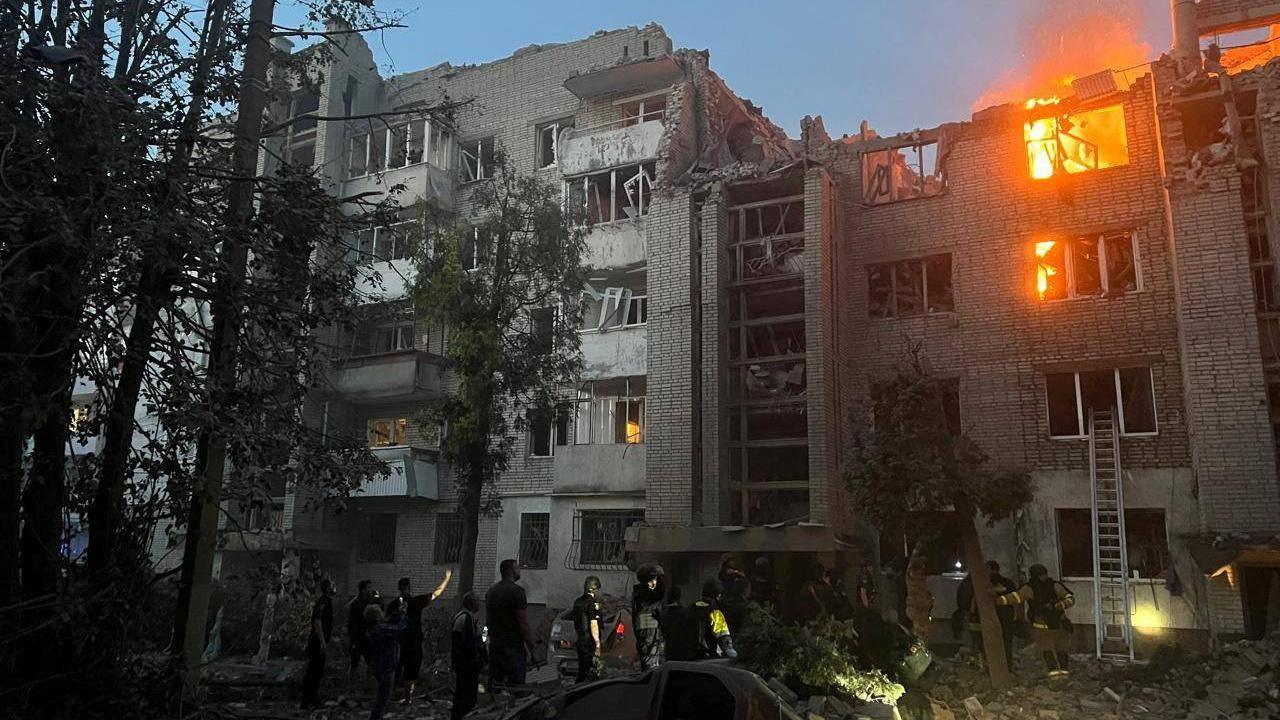 Image caption,A building damaged by a Russian missile strike on Lviv, Ukraine, 30 July 2026