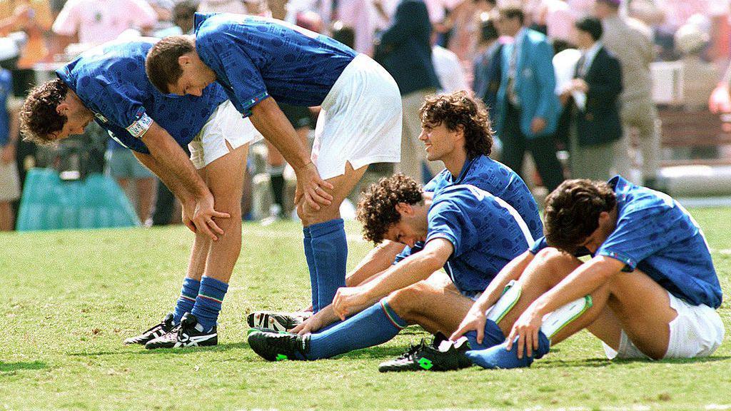 Image caption,Franco Baresi (far left), Daniele Massaro, Paolo Maldini, Roberto Donadoni and Demetrio Albertini show their disappointment after losing the 1994 World Cup final