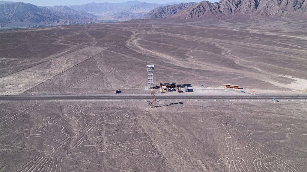 Image caption,Gigantic geoglyphs, known as the Nazca lines, were drawn by people belonging to the Nazca culture, around 1,600 years ago in Peru