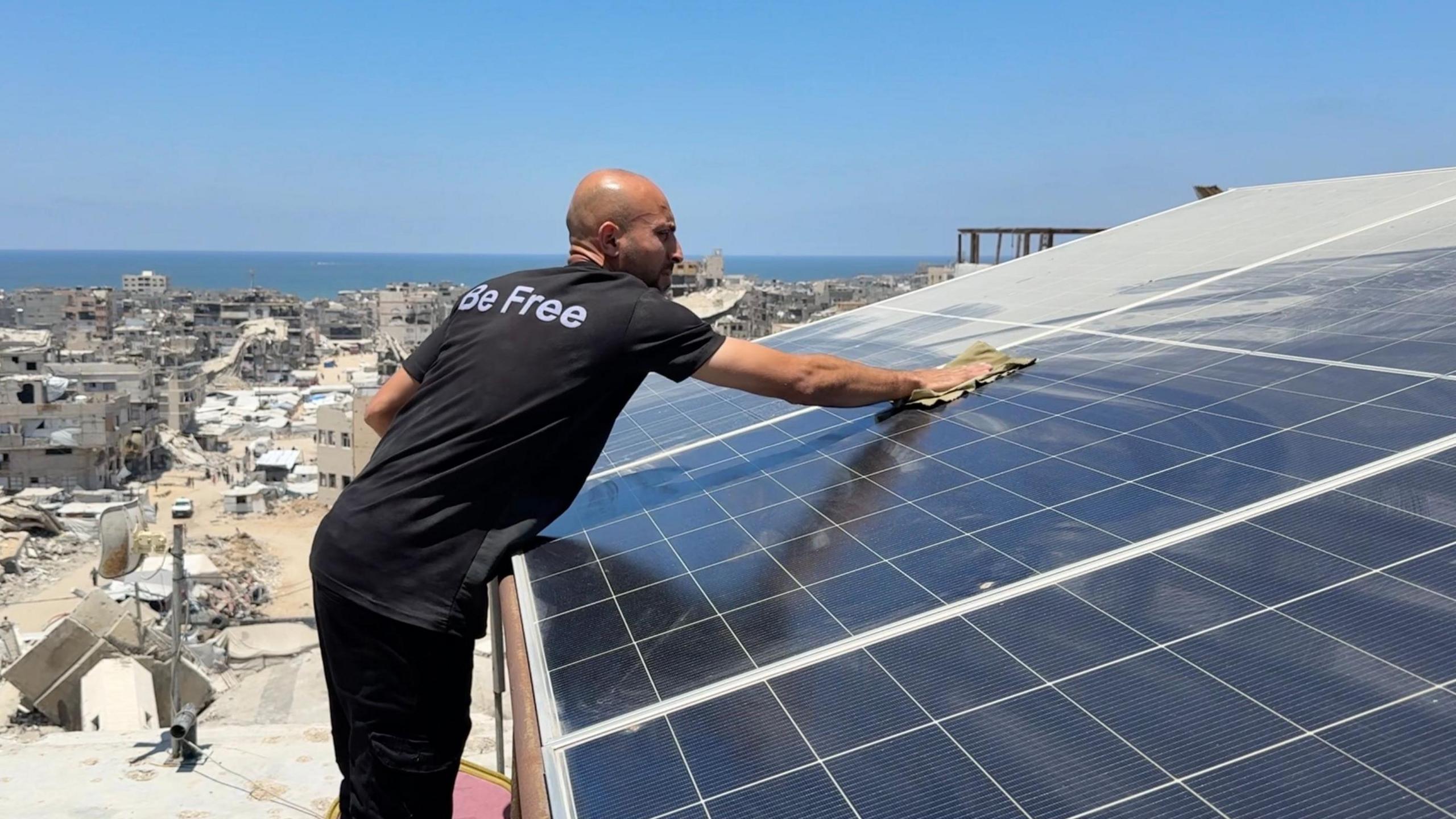 Image caption,Co-working spaces use generators and solar panels to offer better internet connections and a more stable power supply
