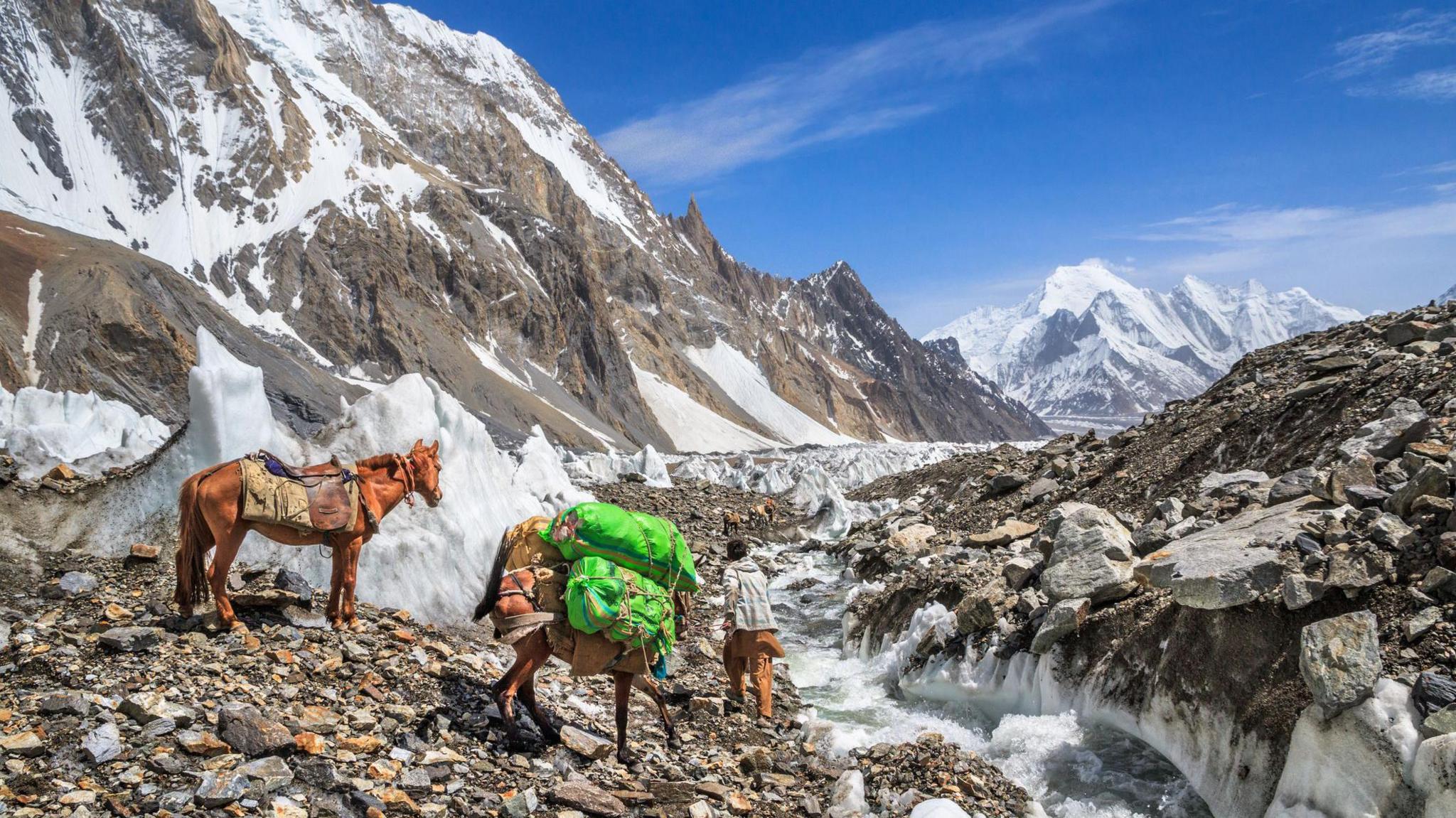 Image caption,The towering peaks in Pakistan are far more remote than those in Nepal