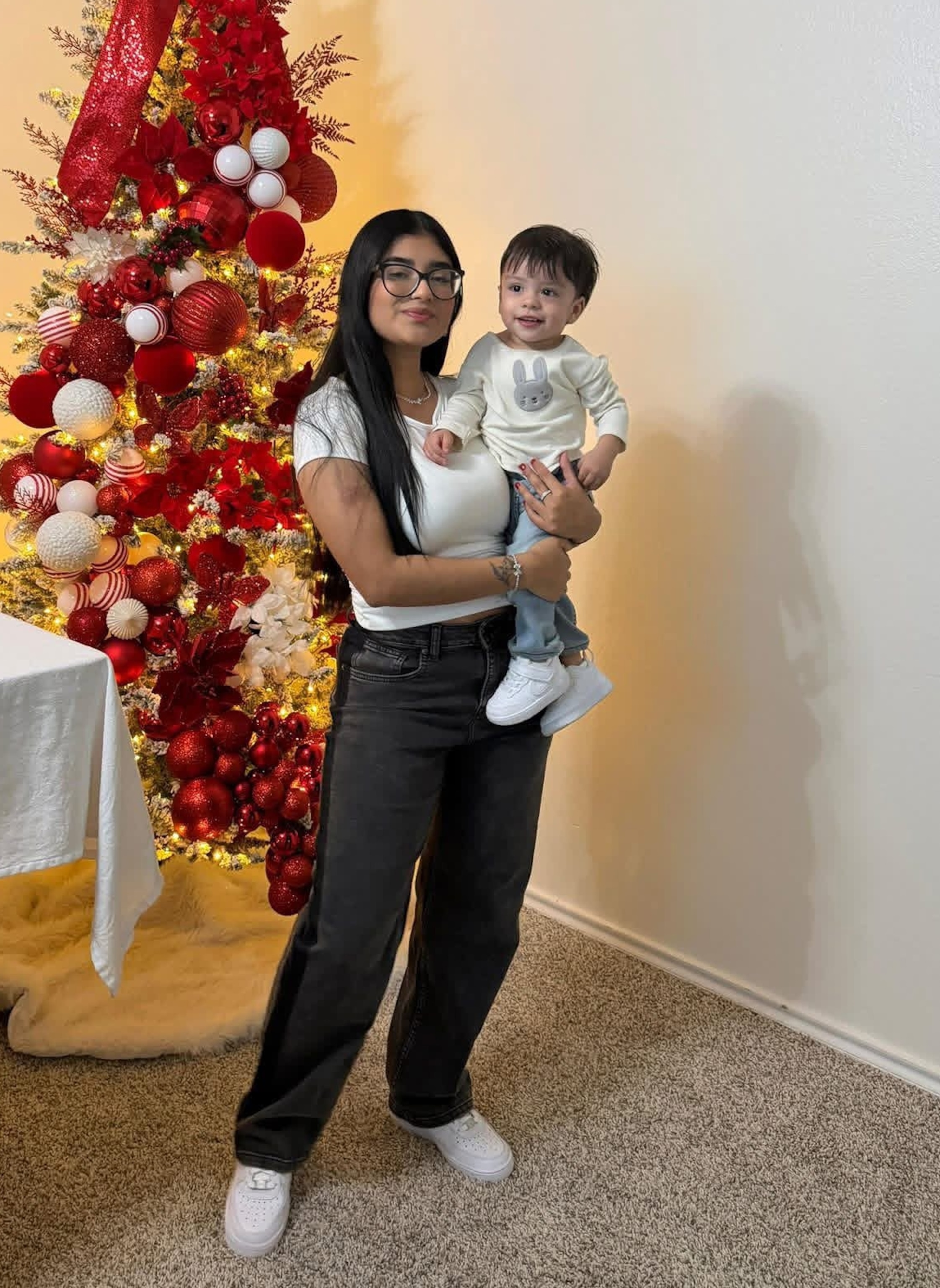 Laura Rojas Ortiz has been in ICE detention for more than 40 days, her family saysPaola