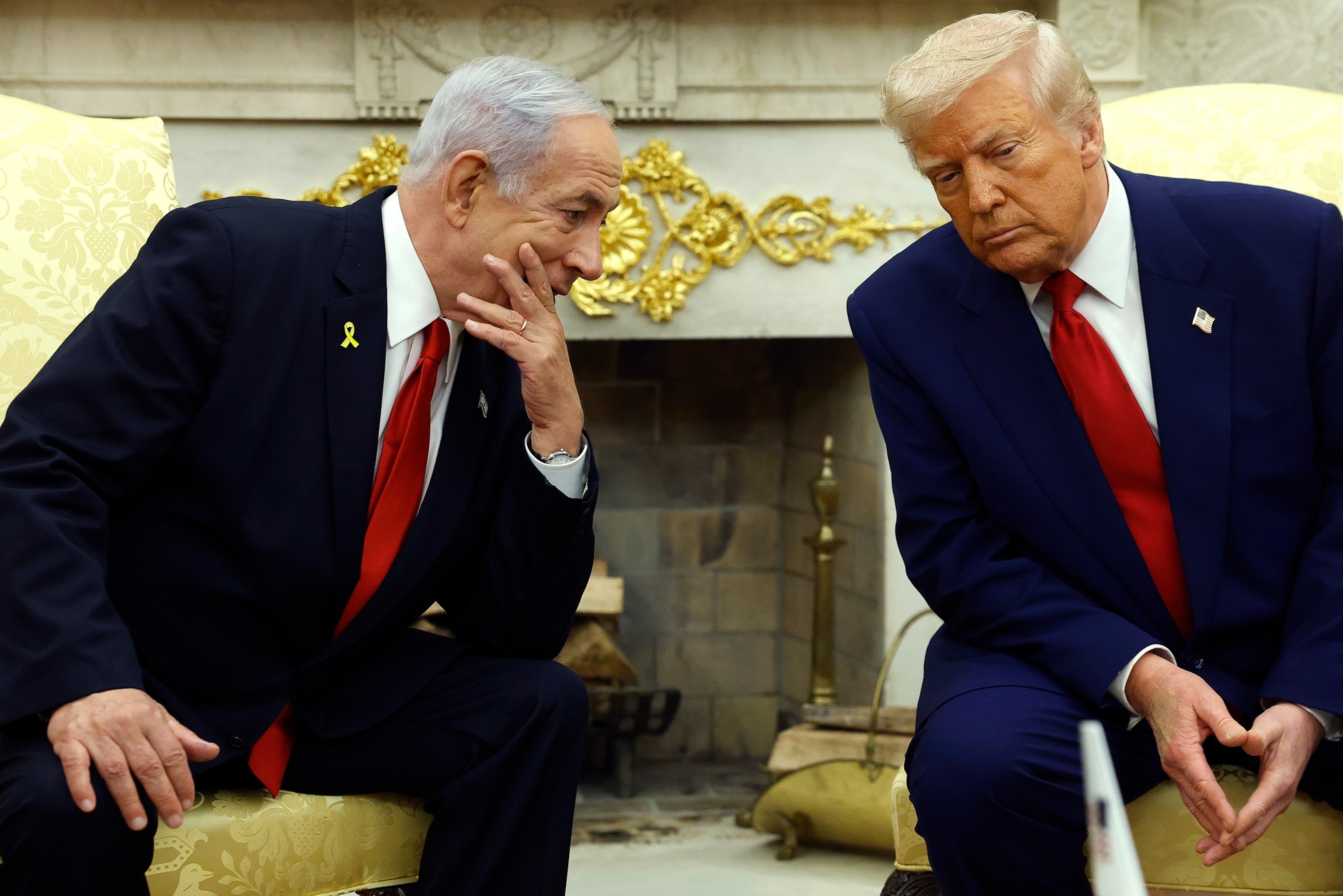 WASHINGTON, DC - APRIL 07: Israeli Prime Minister Benjamin (L) talks to U.S. President Donald Trump during a meeting in the Oval Office of the White House on April 7, 2025, in Washington, D.C. President Trump is meeting with Netanyahu to discuss ongoing efforts to release Israeli hostages from Gaza and newly imposed U.S. tariffs. (Photo by Kevin Dietsch/Getty Images)Kevin Dietsch/Getty Images