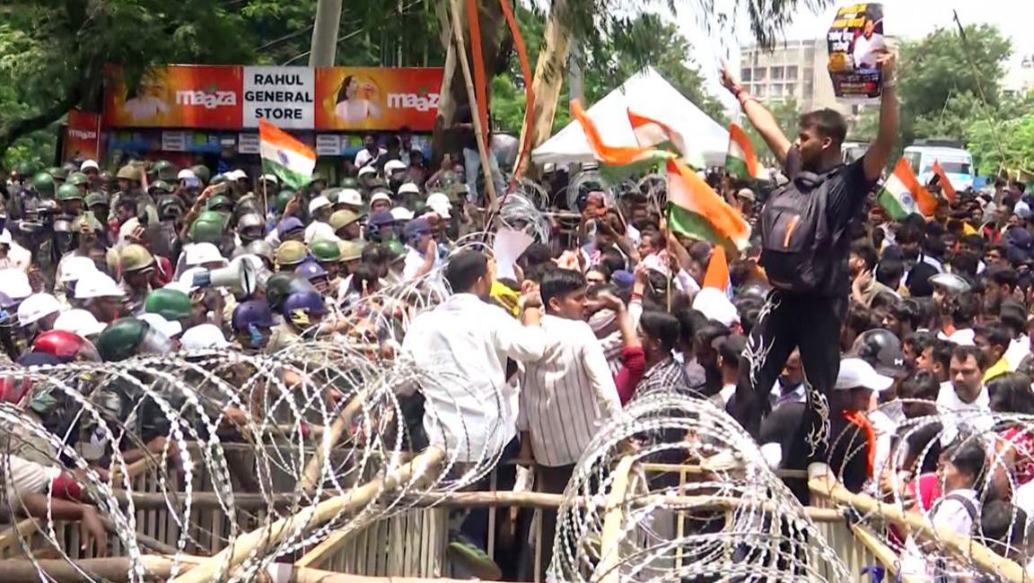 Image caption,The protesters are demanding an overhaul of the state's examination system