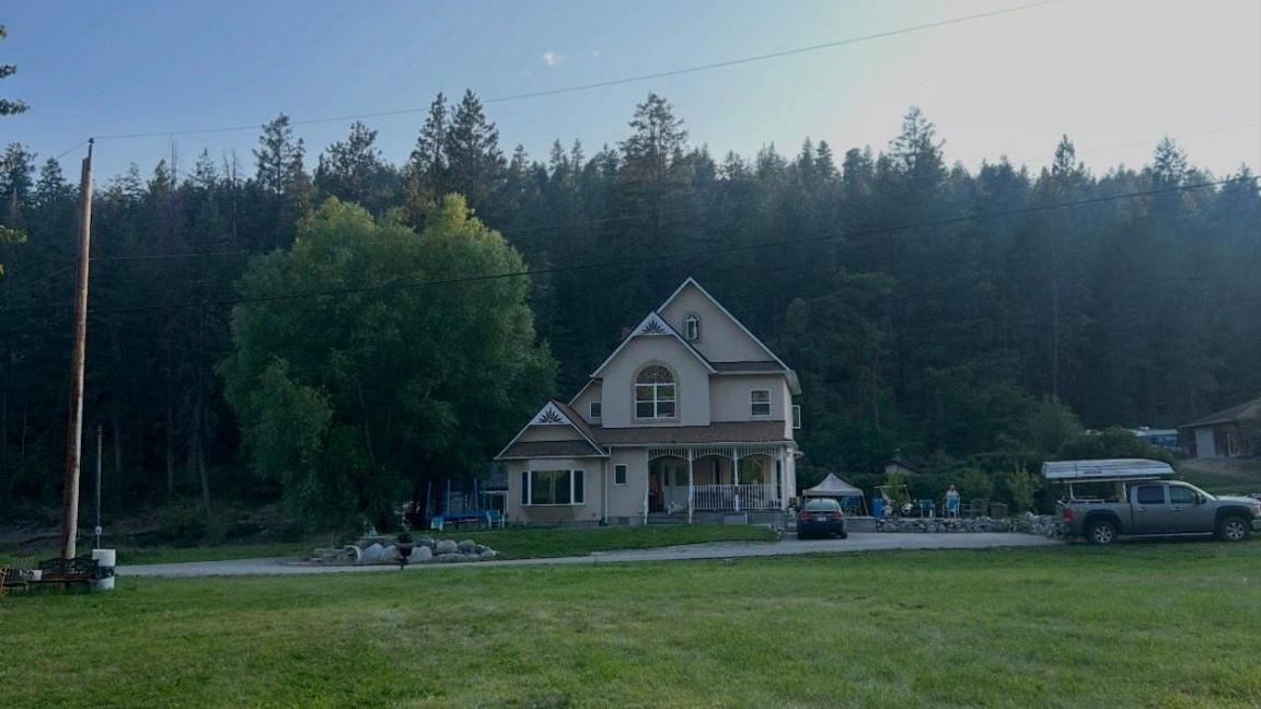 Image caption,Keegan Radomski's home, photographed here before the fire, was built by her grandmother in 1996.