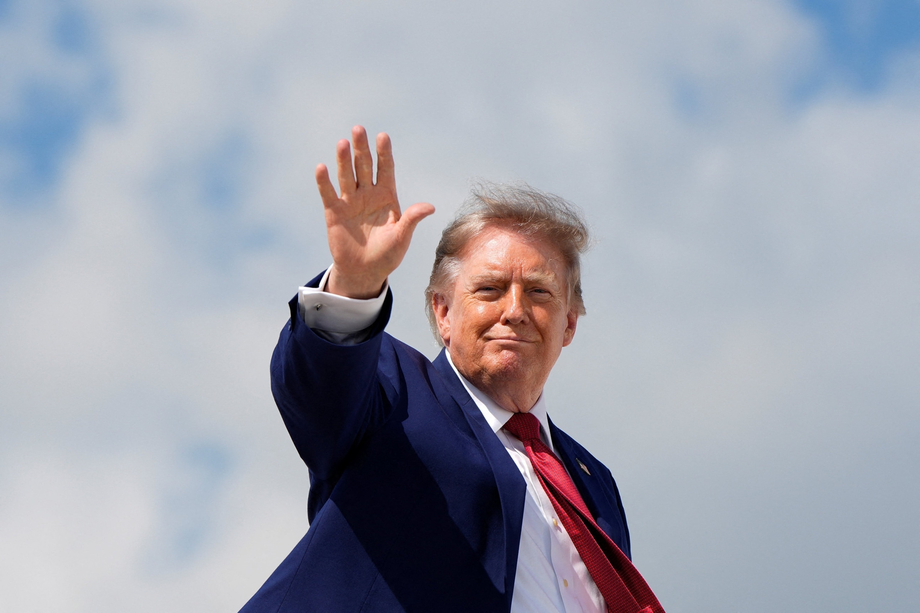President Donald Trump boards Air Force One at Joint Base Andrews, Maryland, August 7, 2026 as he departs for his New Jersey golf club in Bedminster for the weekend.Elizabeth Frantz/Reuters