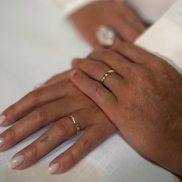 Image caption,The image posted on Ronaldo's Instagram account, announcing their marriage