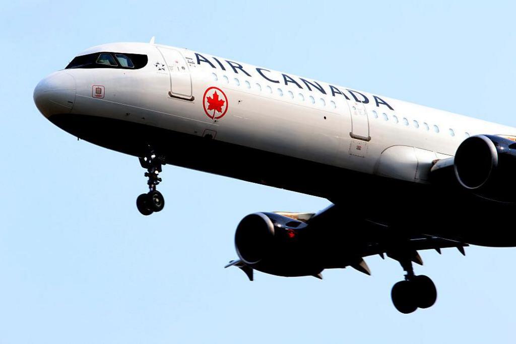 Image caption,Transport Canada prohibits flight crews and flight controllers from consuming cannabis for at least 28 days before duty