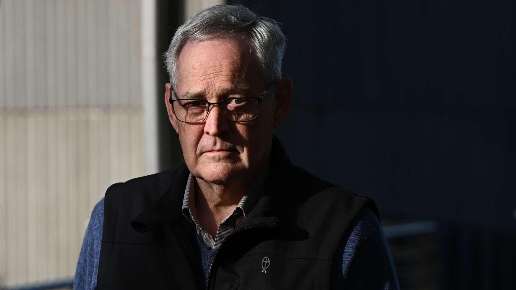 Image caption,Ian Wilkinson survived the lunch, but still has ongoing health issues