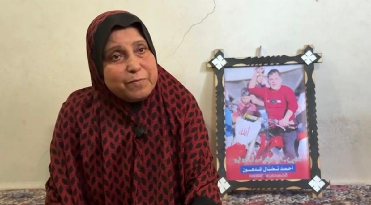 Image caption,Majdiya al Madhoun has been searching for her son for more than a year