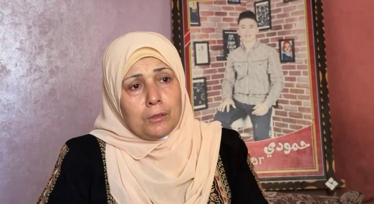 Image caption,Aida al Drimli has been searching for her son since 2024
