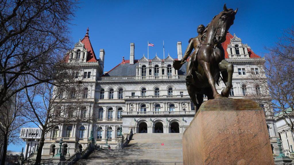 Image caption,The Albany statehouse
