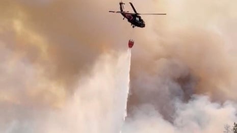 ‘Scared to death’ evacuees escape fast-moving wildfire in Reno, Nevada – video