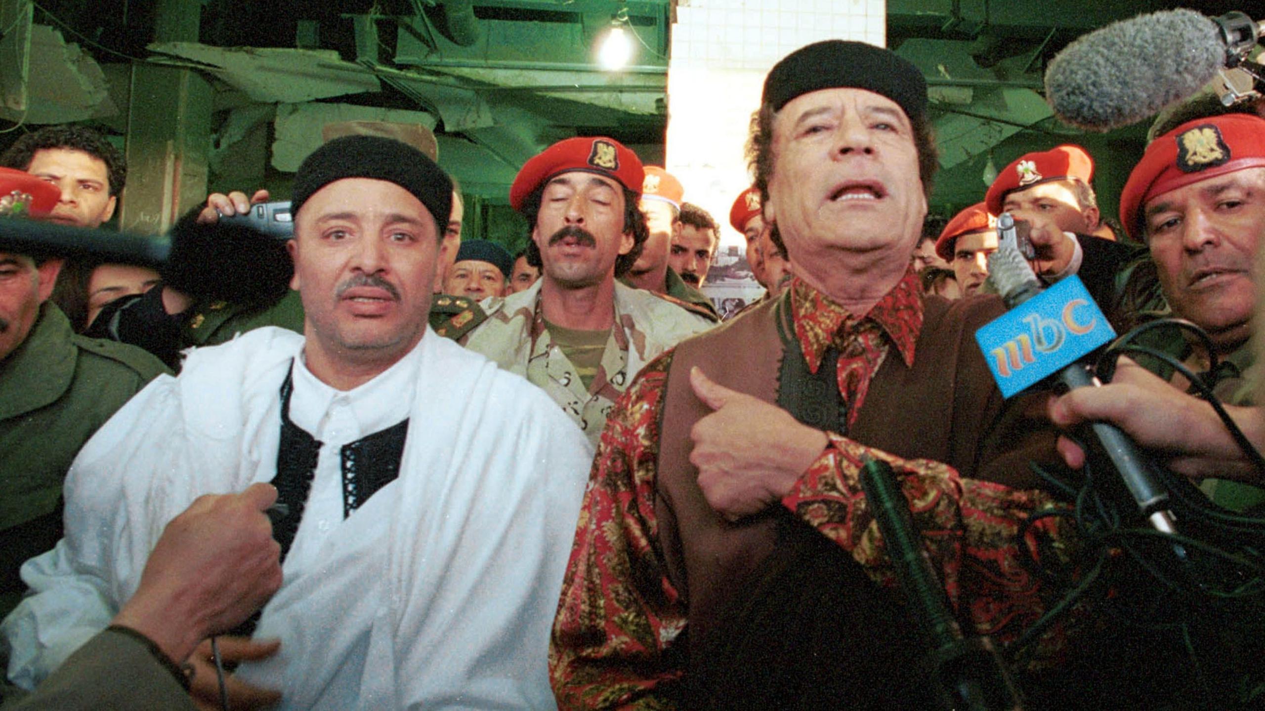 Image caption,Fhimah was greeted by Libyan leader Muammar Gaddafi when he returned to Tripoli