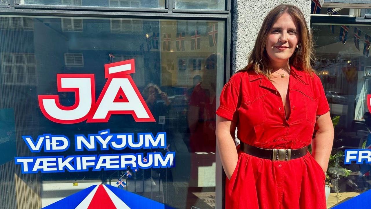 Image caption,Snærós Sindradóttir is frustrated that the debate ahead of the referendum has not focused on geopolitics