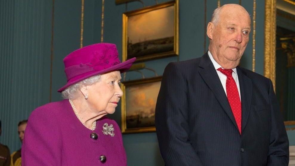 Image caption,Harald and Sonja regularly supported Norway's teams at the Olympics