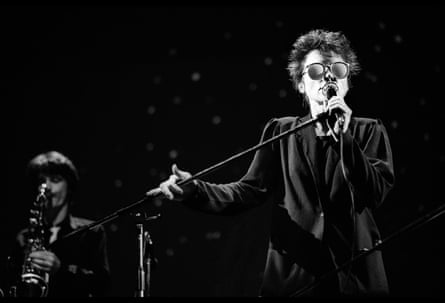 Laurie Anderson performs in Amsterdam in 1982.Photograph: Rob Verhorst/Redferns
