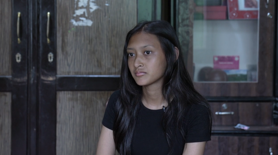 Image caption,Pupil Yunisha Amatya, 16, managed to get to safety with just moments to spare