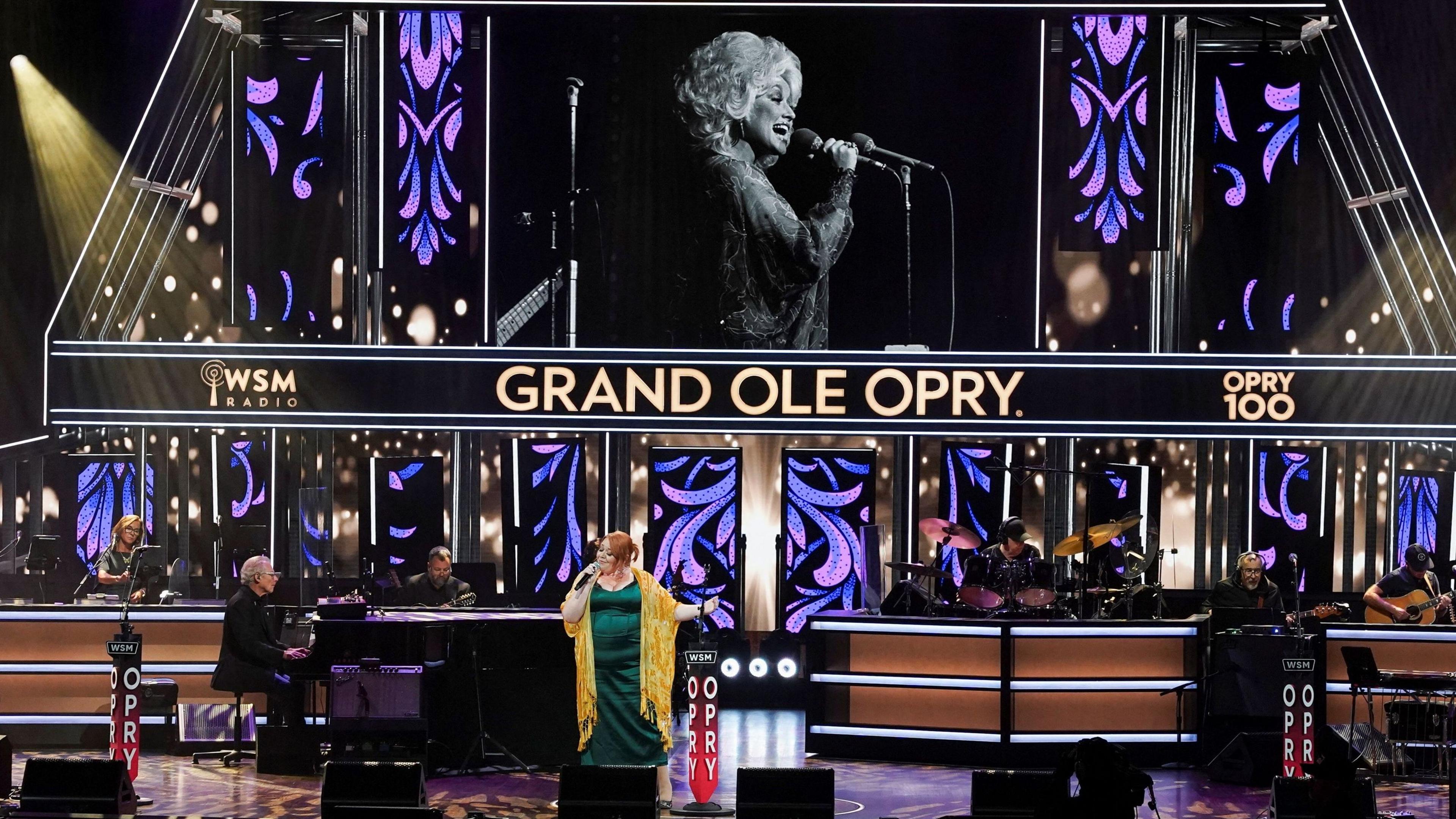 Image caption,Parton's niece Jada Star performed during the Grand Ole Opry tribute