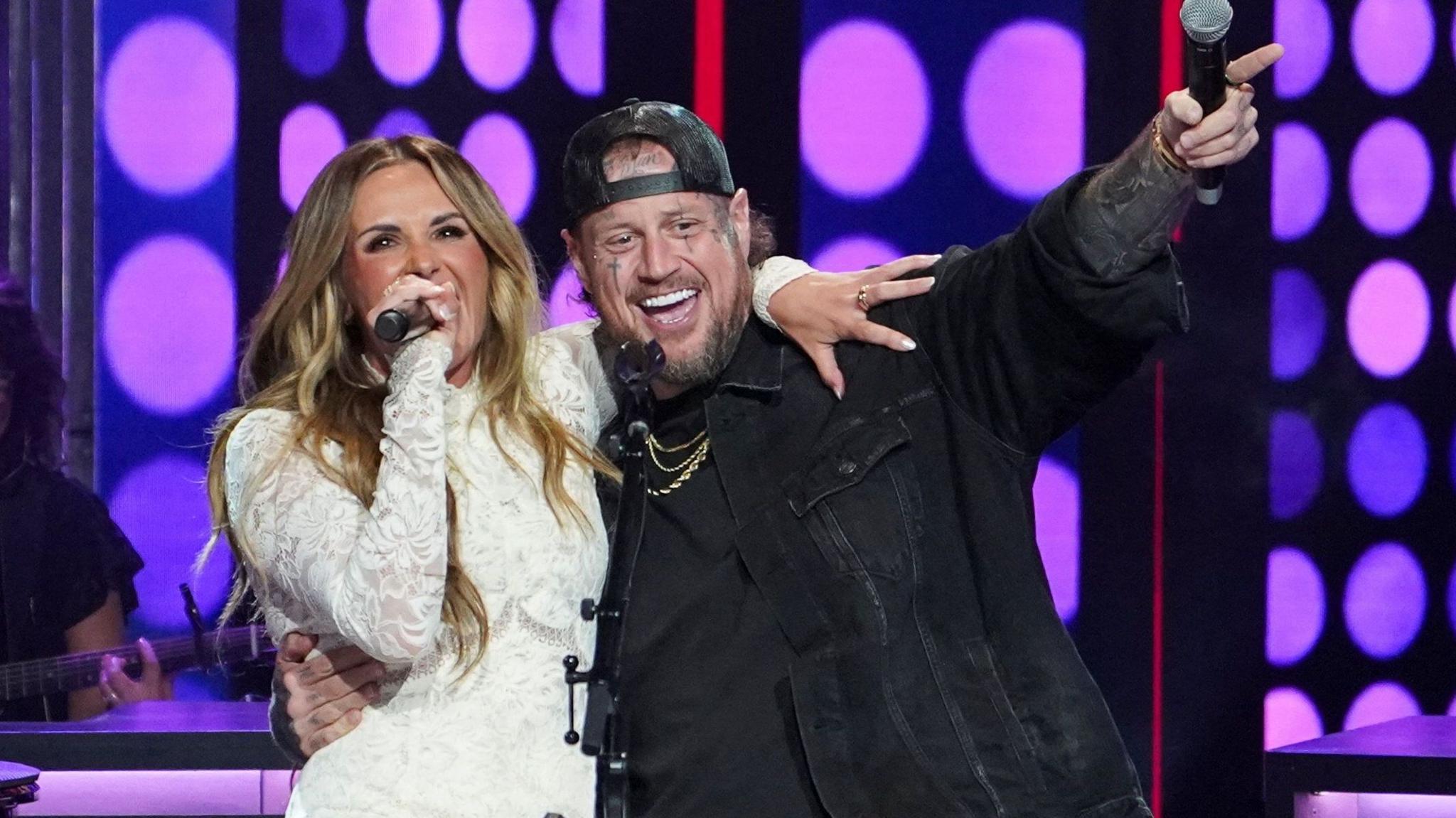 Image caption,Jelly Roll joined Carly Pearce during the tribute show