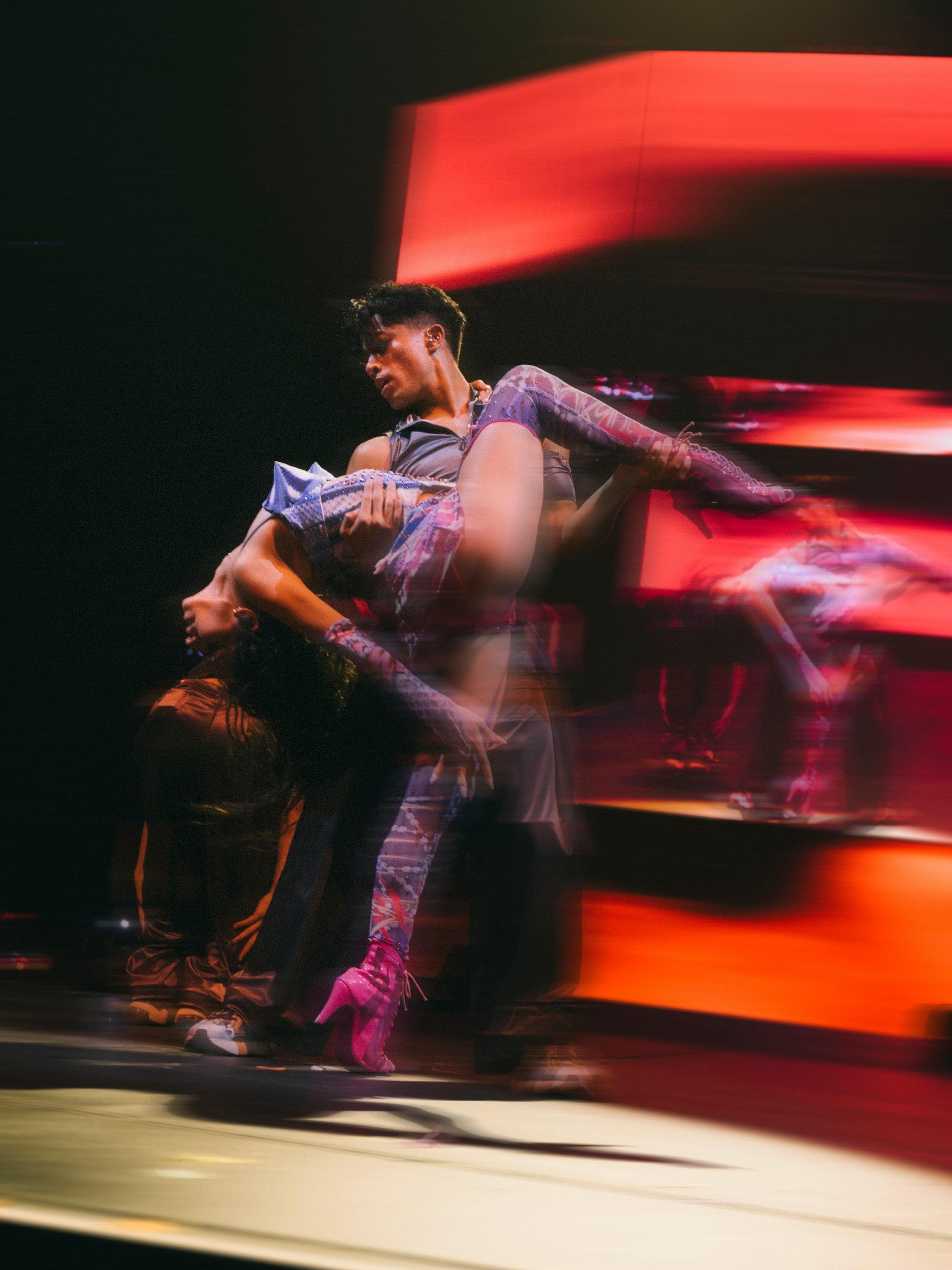 Image caption,Daniela recovered from her stage fall in Dublin with no injuries.