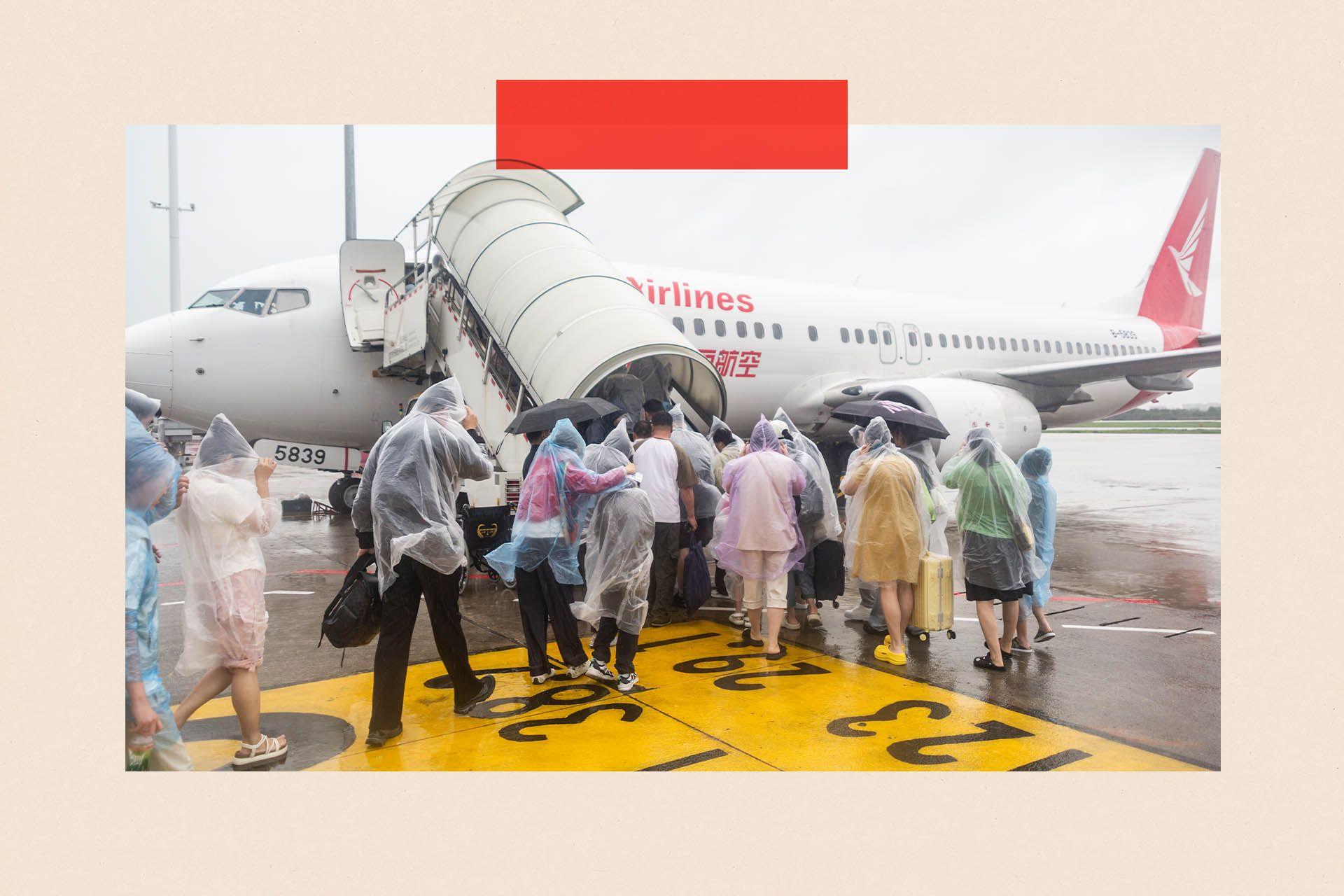 Image caption,Heavy rain and storms can make flying harder